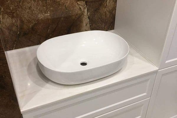 Столешница для санузла из искусственного камня Grandex M-701 Hazel Flow Столешница для санузла из искусственного камня Grandex M-701 Hazel Flow